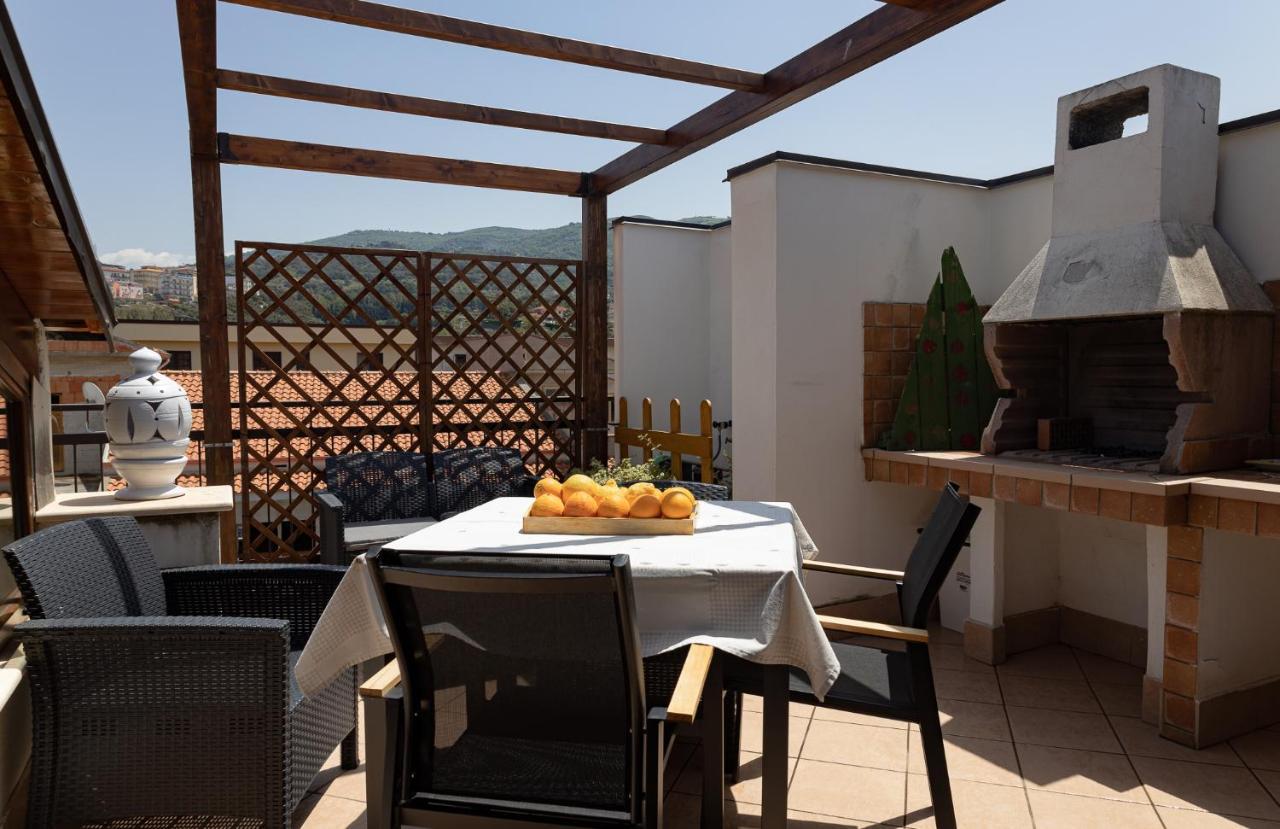 Mansarda In Centro Apartment Capri Leone Exterior photo